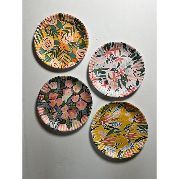 SET OF 4 One Hundred 80 Degrees Melamine Floral 9" Lunch Dinner Plates - Picture 2 of 6